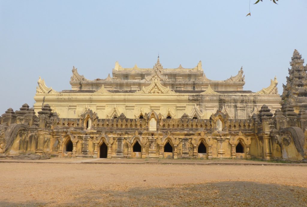 Mystical Mandalay: Discovering the Ancient Capitals of Ava and Amarapura in a Day