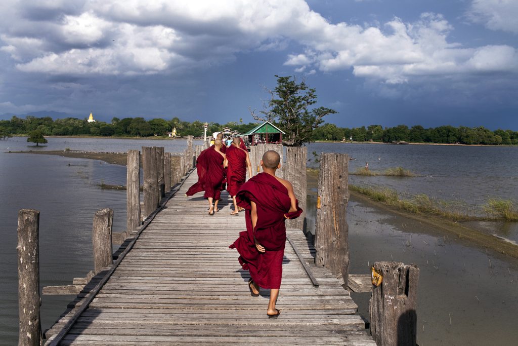 Mandalay-Amarapura-Ava (Inwa) Day Tour: Unveiling the Royal Charms of Myanmar