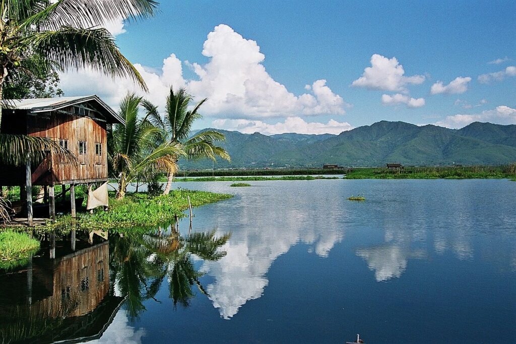 Discover the Magic of Inle Lake: A Hidden Gem in Myanmar