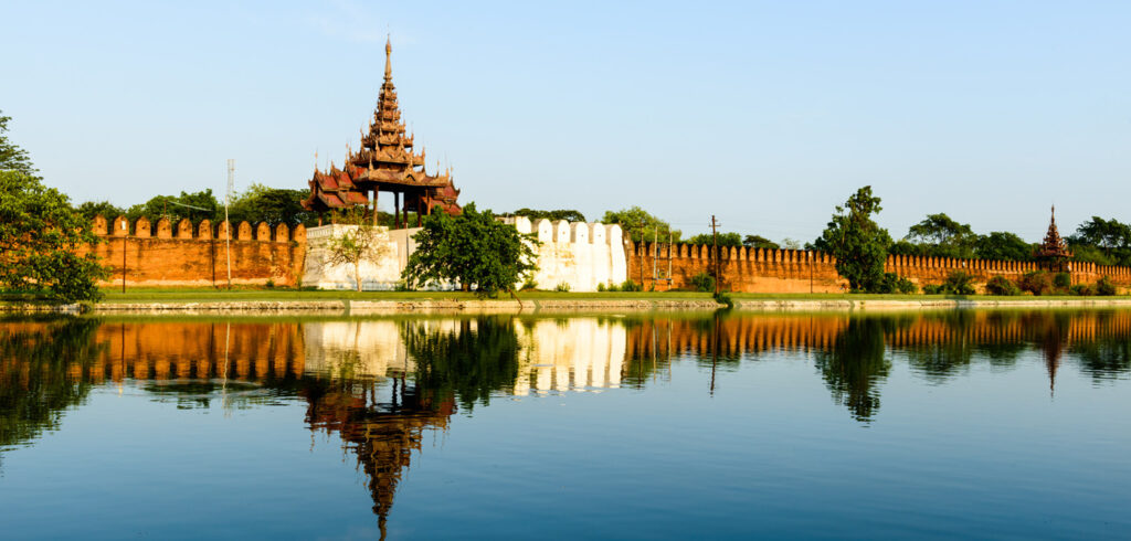 Discover Myanmar: Cities, Lakes, and Ancient Kingdoms 08 Days /07 Nights